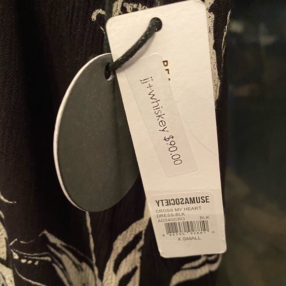 NWT black floral dress - Picture 6 of 6